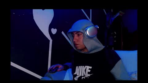 lpysami online show from November 17, 2025, 7:36 am