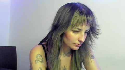 Snapshot of luaar_moon chatting on March 3, 2026, 9:53 pm Jenn online show from March 3, 2026, 9:53 pm