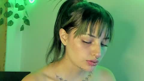 Snapshot of luaar_moon chatting on April 15, 2026, 6:37 pm Jenn online show from April 15, 2026, 6:37 pm