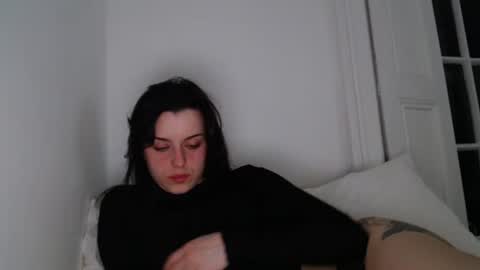 luana online show from October 13, 2025, 9:37 pm