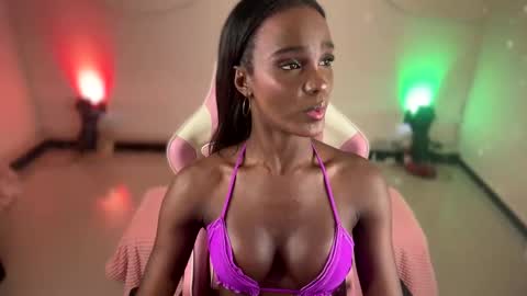 Snapshot of luanarisque chatting on November 5, 2025, 5:51 am IG luana orq online show from November 5, 2025, 5:51 am