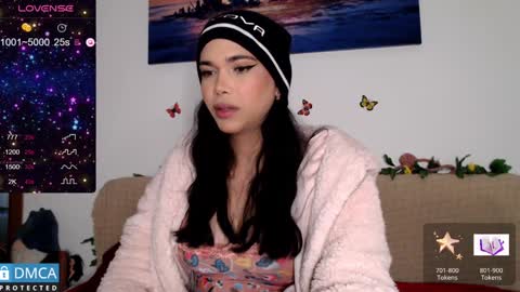 Snapshot of luara_ chatting on December 19, 2024, 2:02 pm luara_ online show from December 19, 2024, 2:02 pm