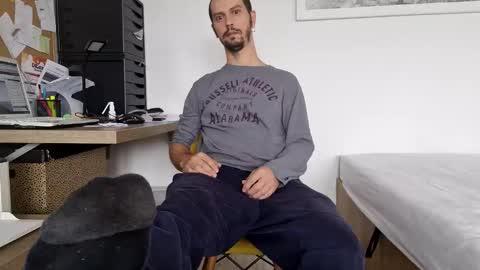 Snapshot of lubik044 chatting on February 4, 2026, 12:11 pm lubik044 online show from February 4, 2026, 12:11 pm