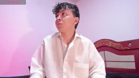 Snapshot of lucaas_king chatting on February 14, 2025, 4:04 am Lukas online show from February 14, 2025, 4:04 am