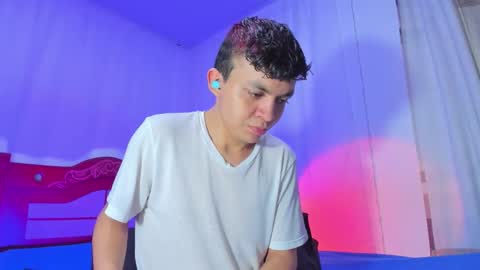 Snapshot of lucaas_king chatting on October 30, 2025, 8:53 pm Lukas online show from October 30, 2025, 8:53 pm