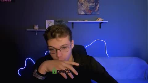 Snapshot of lucas_long_ chatting on October 13, 2025, 12:27 pm lucas_long_ online show from October 13, 2025, 12:27 pm