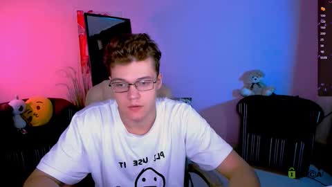 Snapshot of lucas_long_ chatting on October 16, 2025, 5:19 am lucas_long_ online show from October 16, 2025, 5:19 am