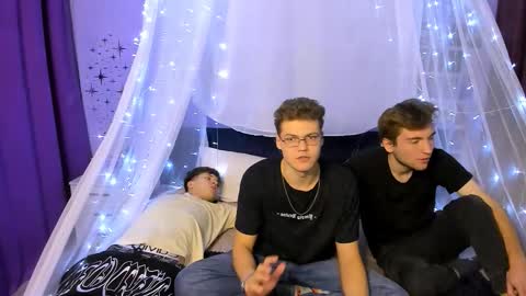 Snapshot of lucas_long_ chatting on October 18, 2025, 7:03 pm lucas_long_ online show from October 18, 2025, 7:03 pm