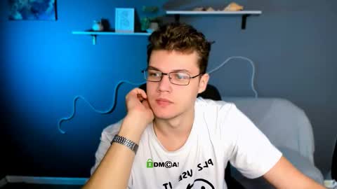 Snapshot of lucas_long_ chatting on October 20, 2025, 8:37 am lucas_long_ online show from October 20, 2025, 8:37 am