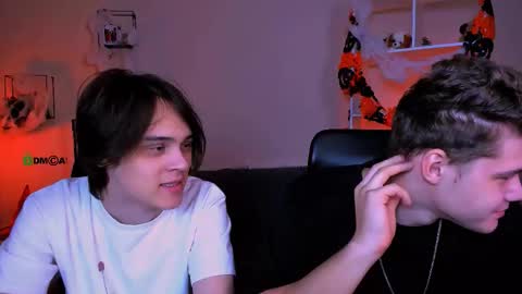 Snapshot of lucas_long_ chatting on November 2, 2025, 9:44 am lucas_long_ online show from November 2, 2025, 9:44 am