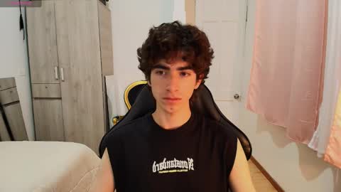 Snapshot of lucas_xo chatting on September 21, 2025, 1:51 am lucas_xo online show from September 21, 2025, 1:51 am