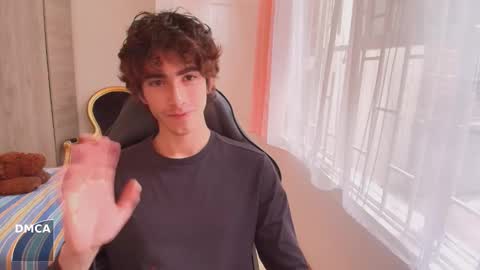 Snapshot of lucas_xo chatting on October 4, 2025, 8:29 pm lucas_xo online show from October 4, 2025, 8:29 pm