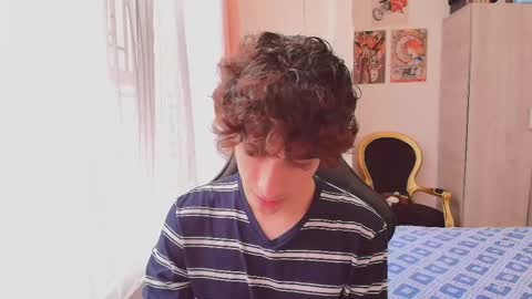 lucas_xo online show from October 28, 2025, 5:26 pm