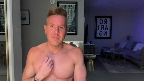 Lucas Jake online show from May 8, 2026, 1:44 am