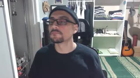 Luchi Luchano online show from November 19, 2025, 8:31 pm