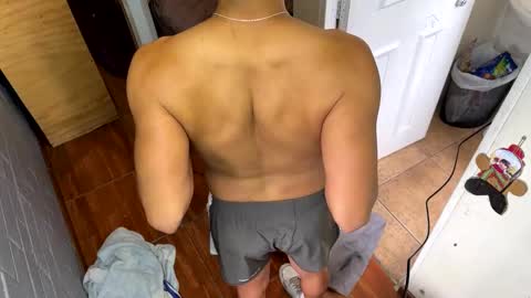 Snapshot of luchosaando chatting on December 5, 2024, 3:28 pm Felipe online show from December 5, 2024, 3:28 pm