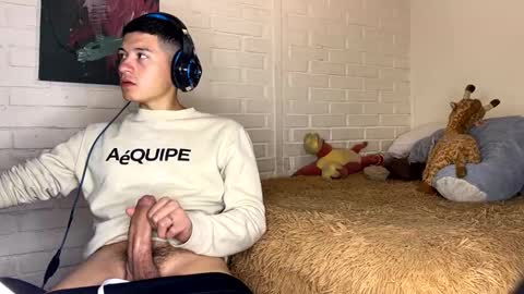 Snapshot of luchosaando chatting on December 16, 2024, 3:19 am Felipe online show from December 16, 2024, 3:19 am