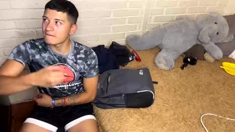 Snapshot of luchosaando chatting on December 19, 2024, 6:12 am Felipe online show from December 19, 2024, 6:12 am