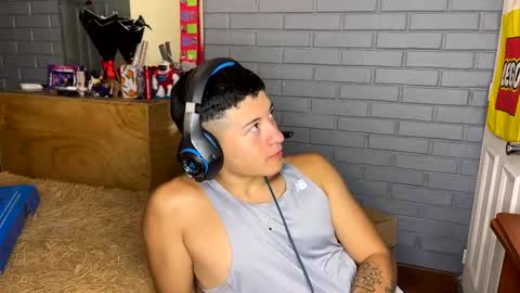 Snapshot of luchosaando chatting on December 22, 2024, 4:17 am Felipe online show from December 22, 2024, 4:17 am