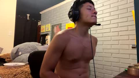 Snapshot of luchosaando chatting on January 2, 2025, 3:48 am Felipe online show from January 2, 2025, 3:48 am