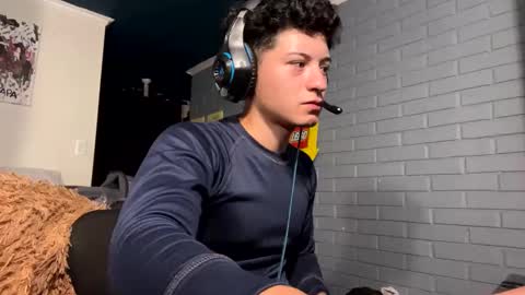 Snapshot of luchosaando chatting on February 24, 2025, 4:49 am Felipe online show from February 24, 2025, 4:49 am