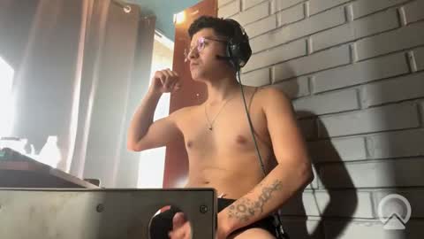 Snapshot of luchosaando chatting on September 16, 2025, 12:17 pm Felipe online show from September 16, 2025, 12:17 pm