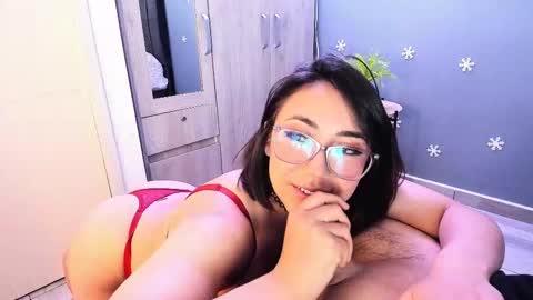 Snapshot of luci_fer15 chatting on February 22, 2025, 1:44 am Luci y Fer online show from February 22, 2025, 1:44 am