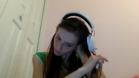 Snapshot of luci_layne chatting on June 17, 2026, 7:59 pm Luci Layne online show from June 17, 2026, 7:59 pm
