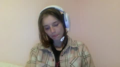 Snapshot of luci_layne chatting on July 15, 2026, 3:34 am Luci Layne online show from July 15, 2026, 3:34 am