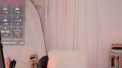 Snapshot of lucia_lee_ chatting on February 7, 2025, 9:15 pm Lucia online show from February 7, 2025, 9:15 pm