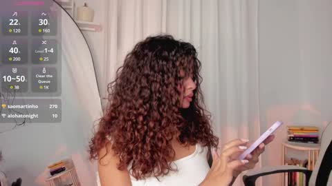 Snapshot of lucia_lee_ chatting on February 8, 2025, 12:17 am Lucia online show from February 8, 2025, 12:17 am