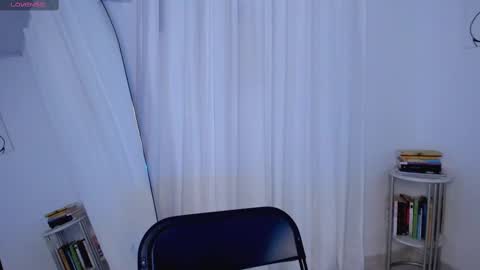 Snapshot of lucia_lee_ chatting on February 10, 2025, 10:09 pm Lucia online show from February 10, 2025, 10:09 pm