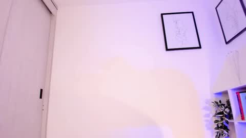 Snapshot of lucia_lee_ chatting on November 18, 2025, 10:03 pm Lucia online show from November 18, 2025, 10:03 pm