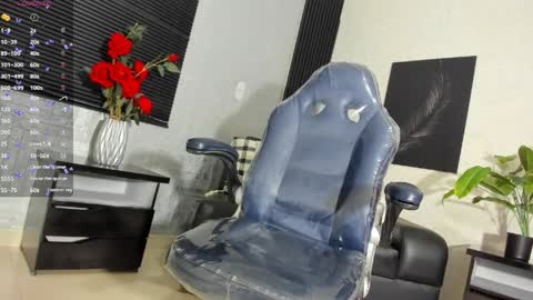 L U C I A online show from April 12, 2026, 12:43 pm