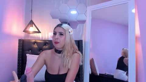 Lucia online show from February 7, 2026, 6:55 pm