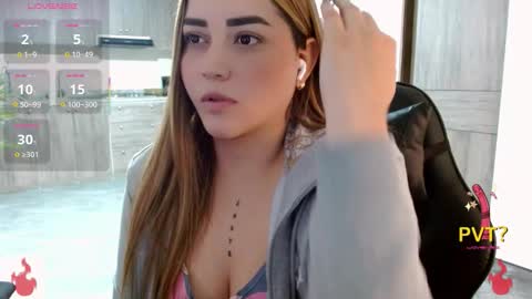 lucia star  online show from December 1, 2025, 11:54 pm