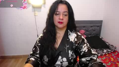 Lucia Vonne online show from June 15, 2026, 12:02 am