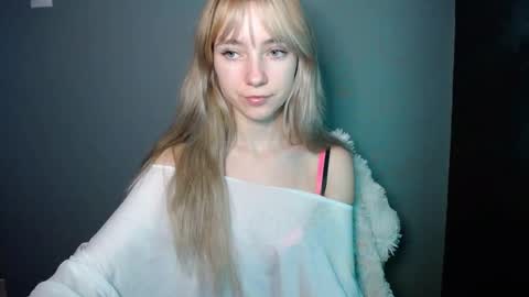 Lucy online show from November 22, 2025, 8:02 am