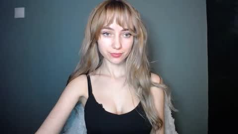 Snapshot of luciacam20 chatting on February 3, 2026, 4:12 pm Lucy online show from February 3, 2026, 4:12 pm