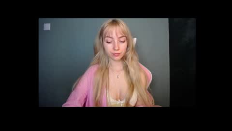 Lucy online show from April 24, 2026, 12:18 pm