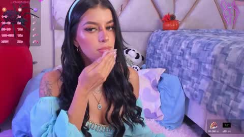 LuciaJhonnes online show from October 9, 2025, 12:52 am