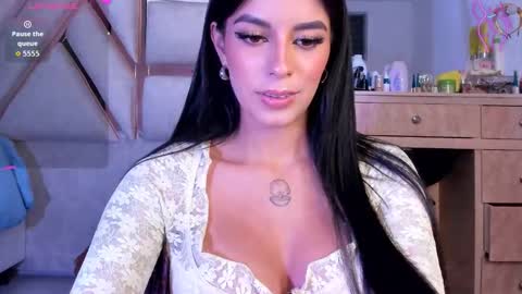 LuciaJhonnes online show from November 26, 2025, 1:50 am