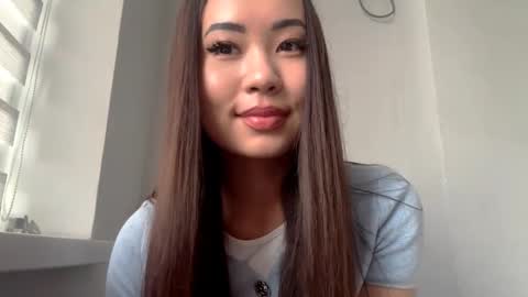 Kira online show from September 22, 2025, 12:29 pm