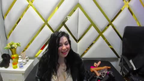 Luci online show from January 21, 2025, 8:32 pm