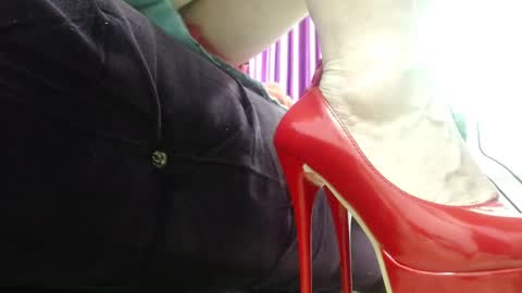 Luci online show from November 4, 2025, 8:52 pm