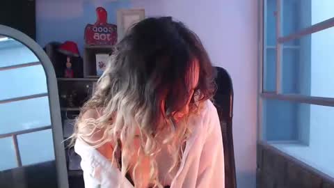 Snapshot of luciana_evaans chatting on December 6, 2024, 5:00 pm Luciana Evans online show from December 6, 2024, 5:00 pm