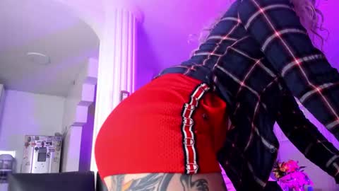 Snapshot of luciana_evaans chatting on September 29, 2025, 6:57 pm Luciana Evans online show from September 29, 2025, 6:57 pm