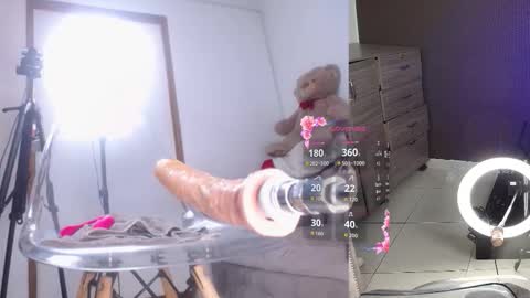 luciana_hunters online show from September 13, 2025, 5:24 pm