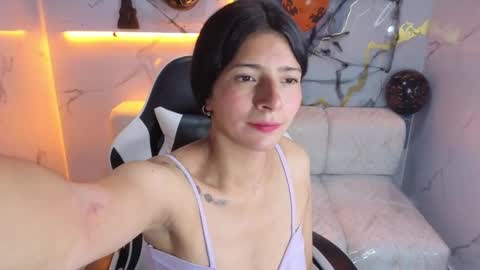 Snapshot of luciana_tp chatting on October 9, 2025, 12:47 pm Lucy online show from October 9, 2025, 12:47 pm