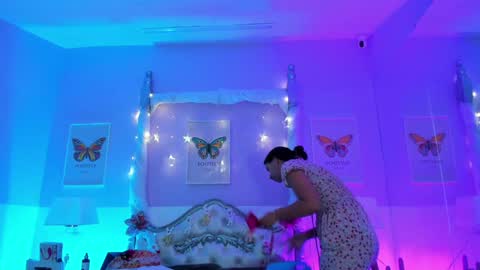    online show from December 11, 2024, 11:41 am